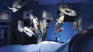 未来已来，机器人代替医生做手术！更好的效果，更小的创口，纳入医保大幅降价！